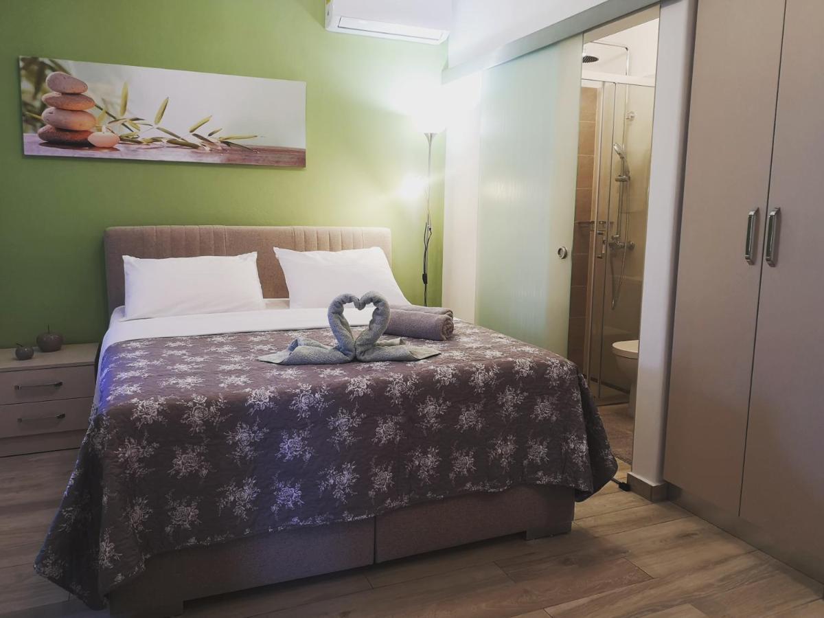 Apartments Rina - Kneze Račišće Buitenkant foto